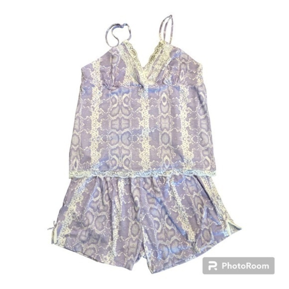 Studio Badgley Mischka lavendar snakeskin print lace pajama set medium
